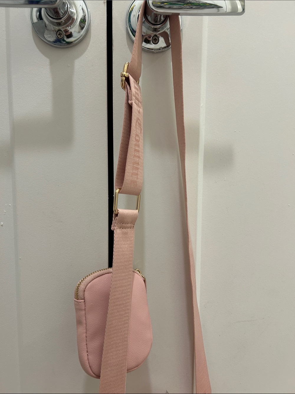Juicy Couture (NWT) All About That Bling Satchel Bag in Pink Diamond - Picture 8 of 15